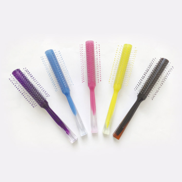 Plastic roll hair brush