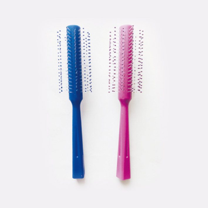 Plastic roll hair brush