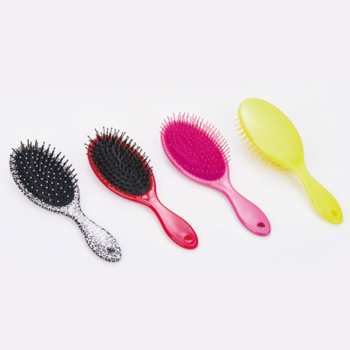 Cushion hair brush