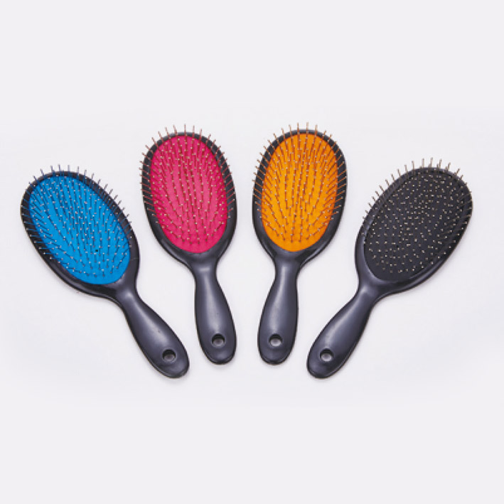 Metal pin with cushion hair brush