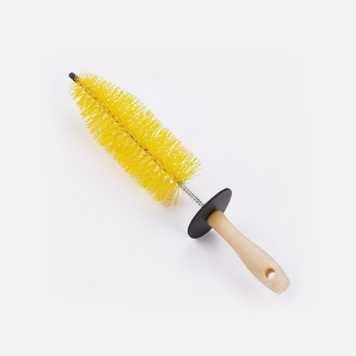 Car wheel brush