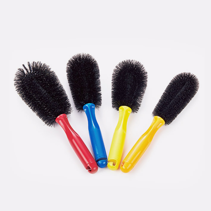 Car wheel brush