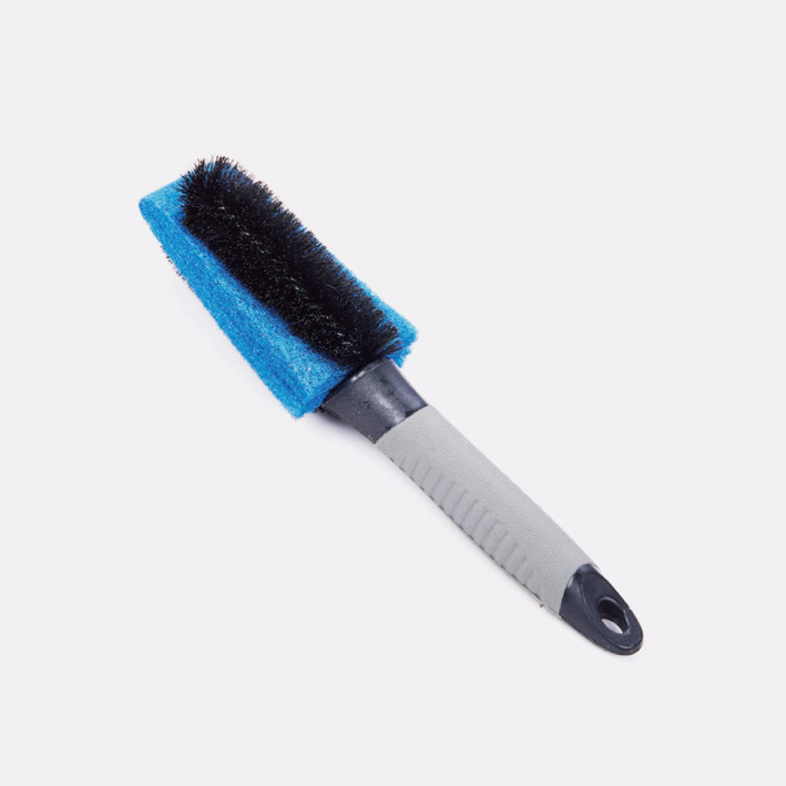 Car wheel brush