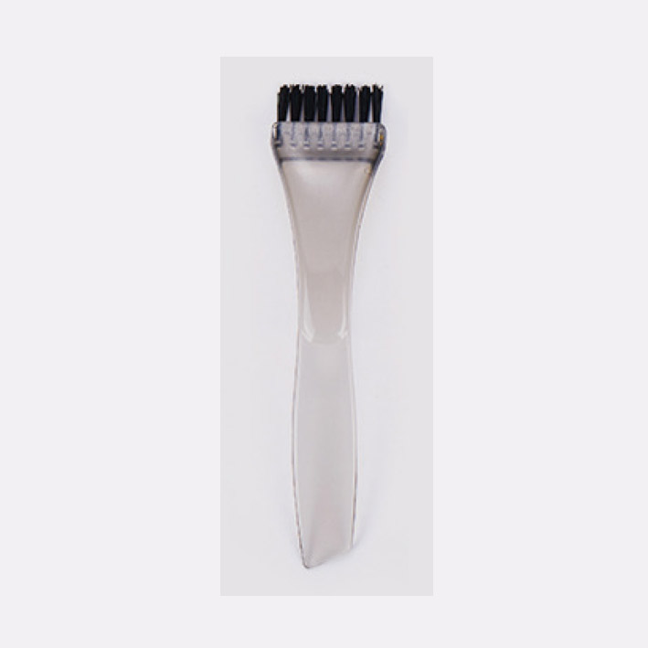 Tinting brush  